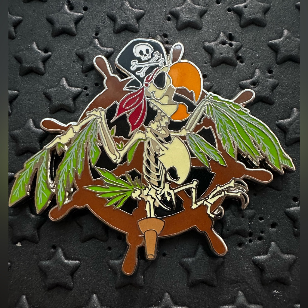 Pirates Of The Caribbean Skeleton Pirate Parrot Disney Rack Pin